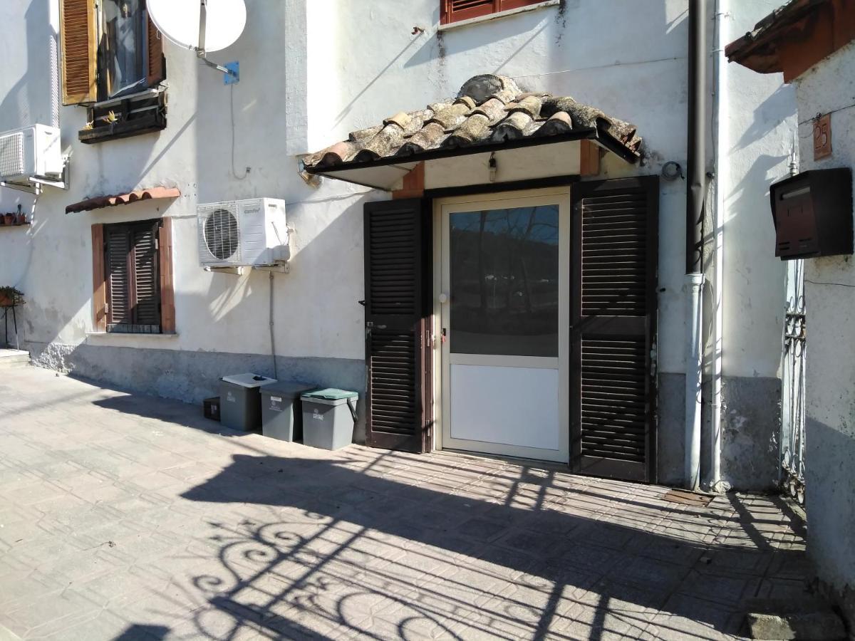 La Casa Sul Farfa Apartment Bocchignano Екстериор снимка