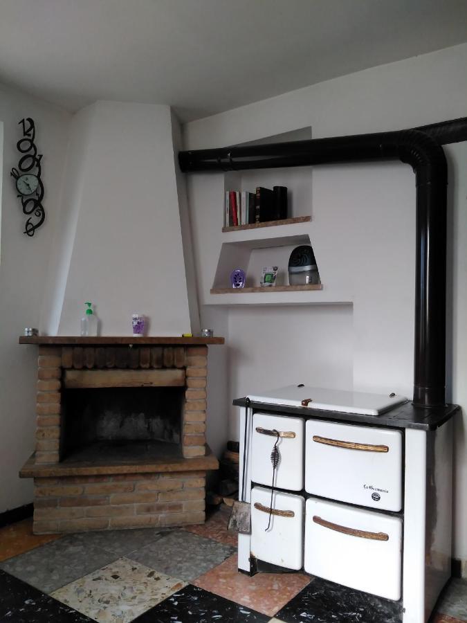 La Casa Sul Farfa Apartment Bocchignano Екстериор снимка