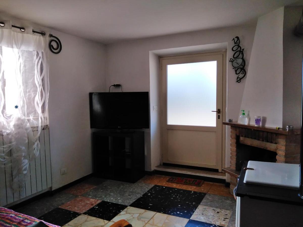 La Casa Sul Farfa Apartment Bocchignano Екстериор снимка